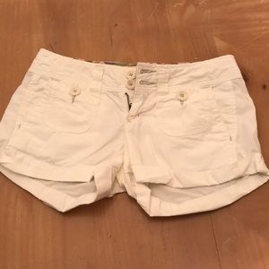 American Eagle white shorts